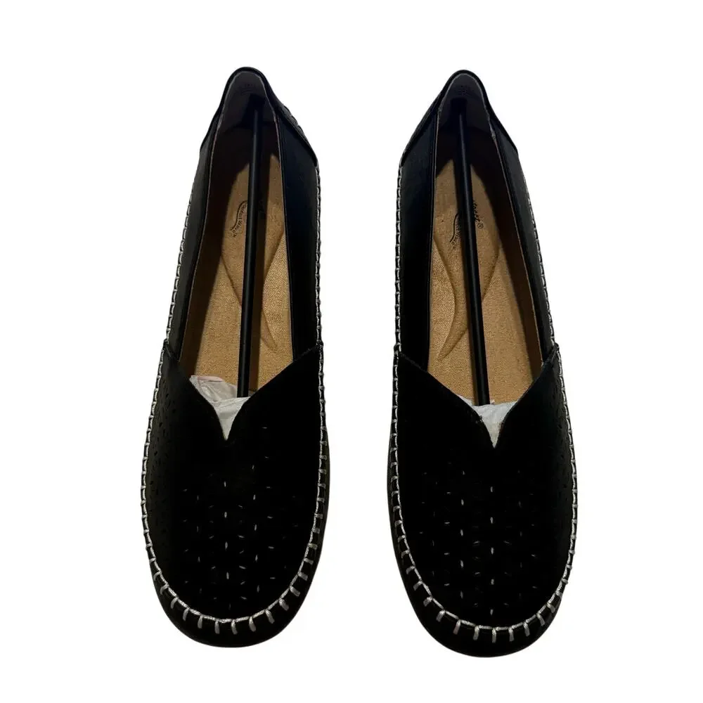 Easy Street Amity Slip-On Flats in Black, Size 9.5 Wide